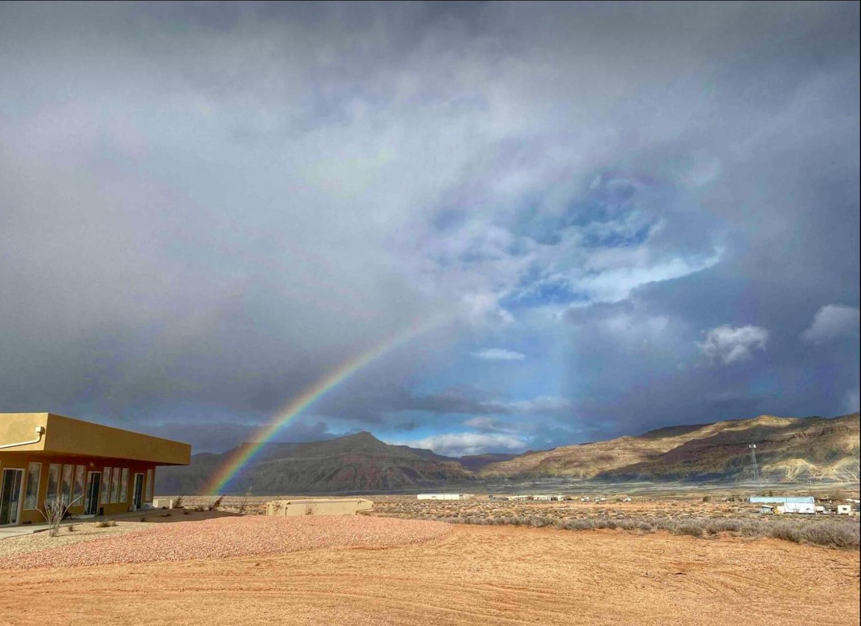 Page Arizona Border Town- Crimson Suite, Desert Canyon Getaway With Views Big Water Exterior foto